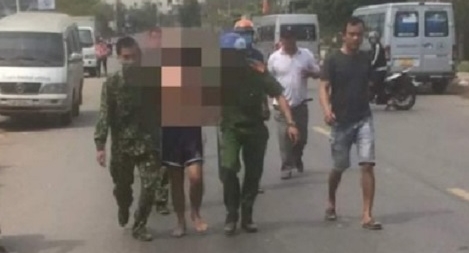 “Phê” ma túy cầm dao rượt chém ô tô và người đi đường