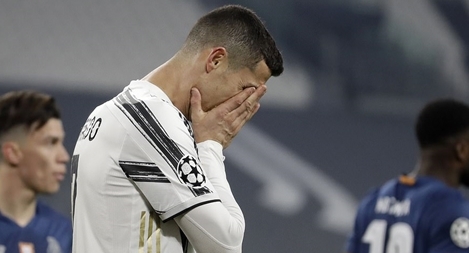 Ronaldo "im tiếng", Juventus bị loại khỏi Champions League