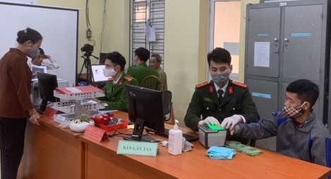 Chạy đua với thời gian để cấp căn cước công dân