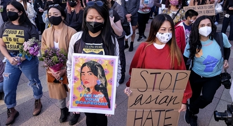 Người Mỹ gốc Á trước nguy cơ trở thành nạn nhân các vụ xả súng