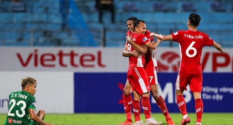 Đánh bại Sài Gòn FC, Viettel thắp lại hy vọng bảo vệ ngôi vương