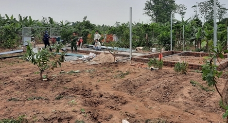 Bài 1: Giới nhà giàu cư ngụ giữa sông