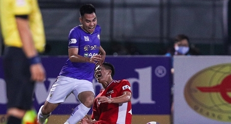 HLV Hoàng Văn Phúc: Đức Huy nhận thẻ đỏ là quá nặng