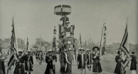 Vua chúa, danh tướng nước Việt: Cưỡi voi, đi ngựa, hay ngồi thuyền?