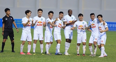 Công Phượng cân bằng thành tích với Văn Toàn