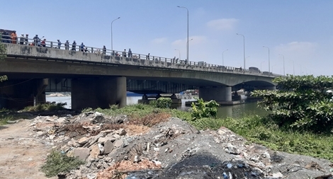 Phát hiện thi thể bị đốt cháy dưới chân cầu Đồng Nai