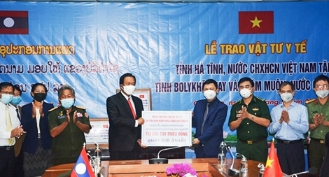 Cùng nước bạn kiểm soát chặt đường biên chống dịch COVID-19