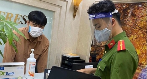 Kiểm tra hành chính tại Chung cư Leagend, phát hiện người nhập cảnh trái phép