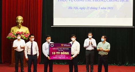 Chung tay đẩy lùi COVID-19, TPBank và DOJI tài trợ 20 tỷ mua vaccine