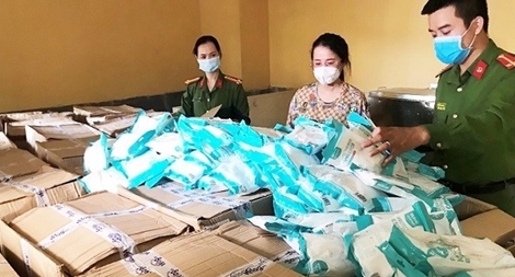 Thu giữ 71.000 chiếc khẩu trang không rõ nguồn gốc