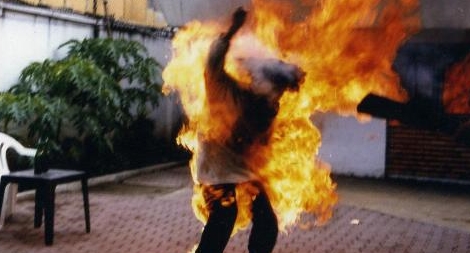 Truy tố bị can vô ý làm nhân tình chết cháy