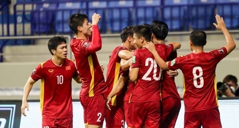 "Vượt ải" Malaysia, đội tuyển Việt Nam vững vàng trên ngôi đầu bảng