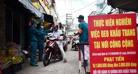 Dịch diễn biến phức tạp, TP Hồ Chí Minh ngưng các chợ tự phát