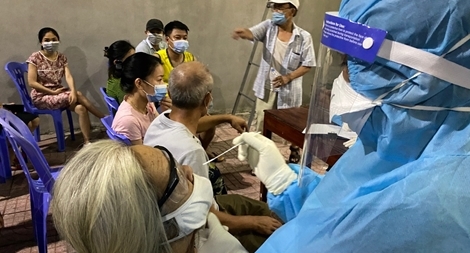 500.000 người dân TP Vinh sẽ được test nhanh COVID-19