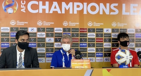 “Thuyền trưởng” Viettel FC: Đối đầu với nhà vô địch là một thử thách