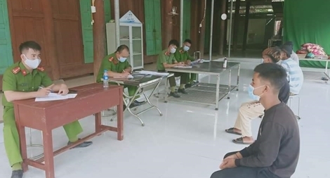 4 thanh thiếu niên, băng rừng trốn 5 chốt chống dịch COVID-19