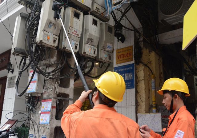 Công bố quyết định kiểm tra, xác minh việc điều chỉnh giá bán điện