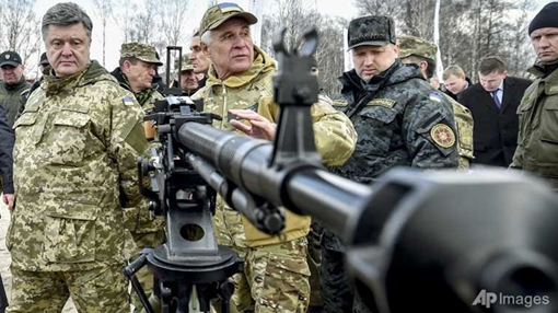 Ukraine chuyển hỏa lực mạnh tới đường tiếp giáp Donbass