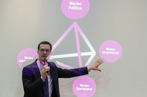 Cựu Tổng thống Brazil bị buộc tội tham nhũng