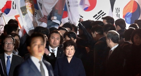 Tổng thống bị phế truất của Hàn Quốc rời Nhà Xanh