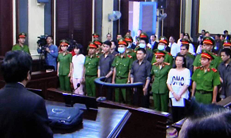 Những cuộc đấu trí không khoan nhượng