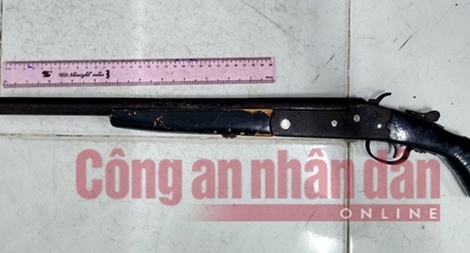 Tạm giữ hình sự kẻ cầm đầu vụ nổ súng  giữa rừng khiến ba người bị thương