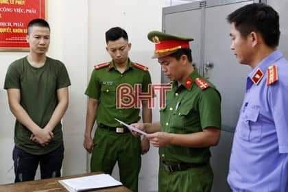 Tạm giam phụ trách Văn phòng thường trú Báo Gia đình Việt Nam tại Nghệ An 