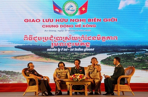 Thắm tình hữu nghị Việt Nam – Campuchia