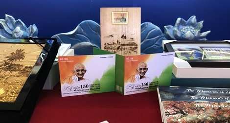Phát hành bộ tem về lãnh tụ Ấn Độ Mahatma Gandhi