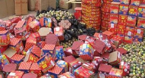 Bắt 2 đối tượng tàng trữ trái phép hơn 3 tạ pháo