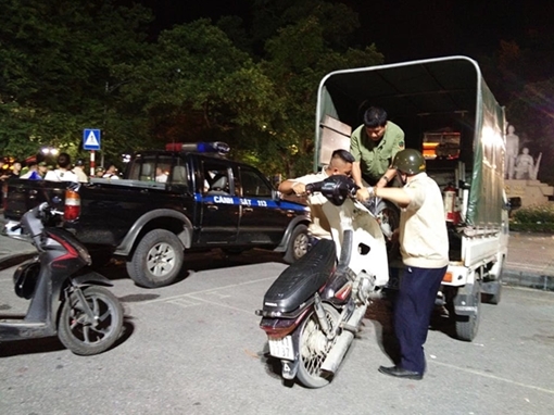 Chấn chỉnh hoạt động trông xe phố cổ