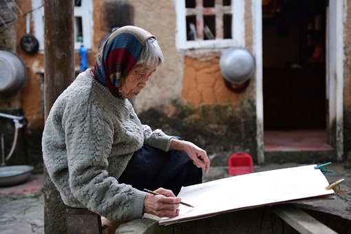 Chiêm ngưỡng thế giới của hoạ sĩ 90 tuổi