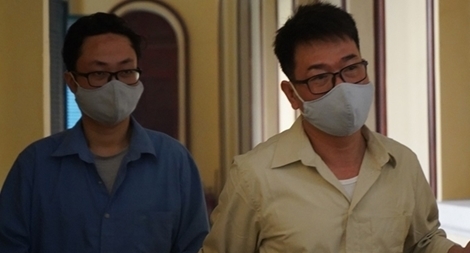  Phó Chánh án TAND quận 4 và giảng viên nghiệp vụ kiểm sát ra tòa