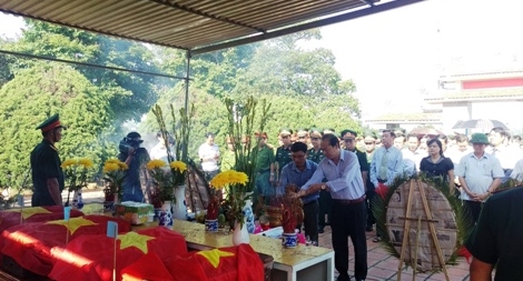 Tìm kiếm hài cốt liệt sĩ trên đất bạn Lào