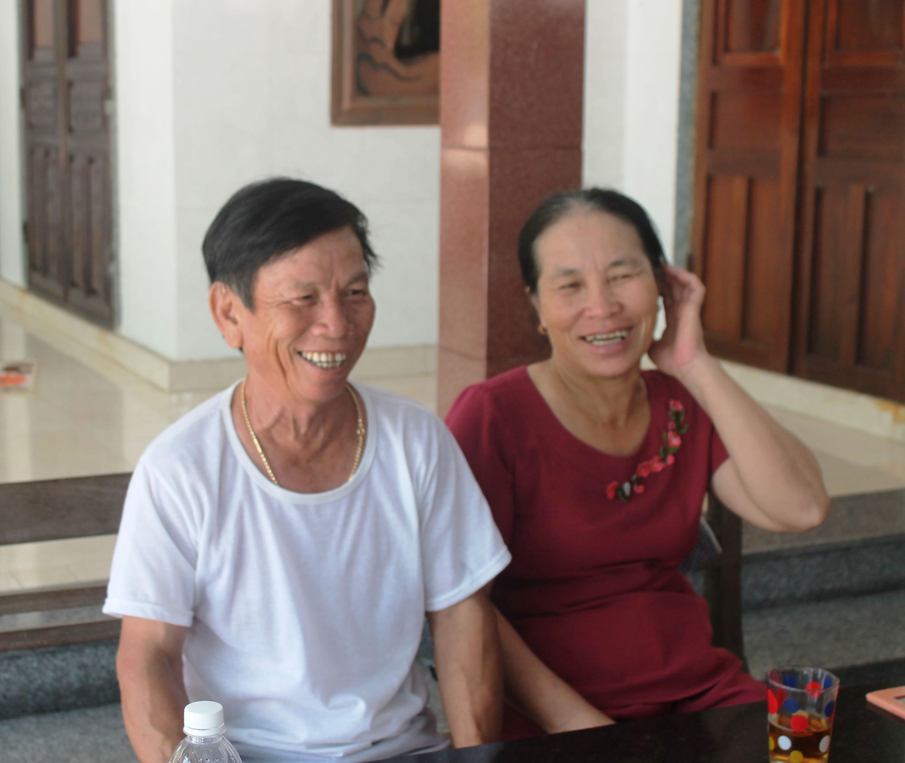 Vợ chồng ngư dân vượt khó, nuôi 6 con học thành tài