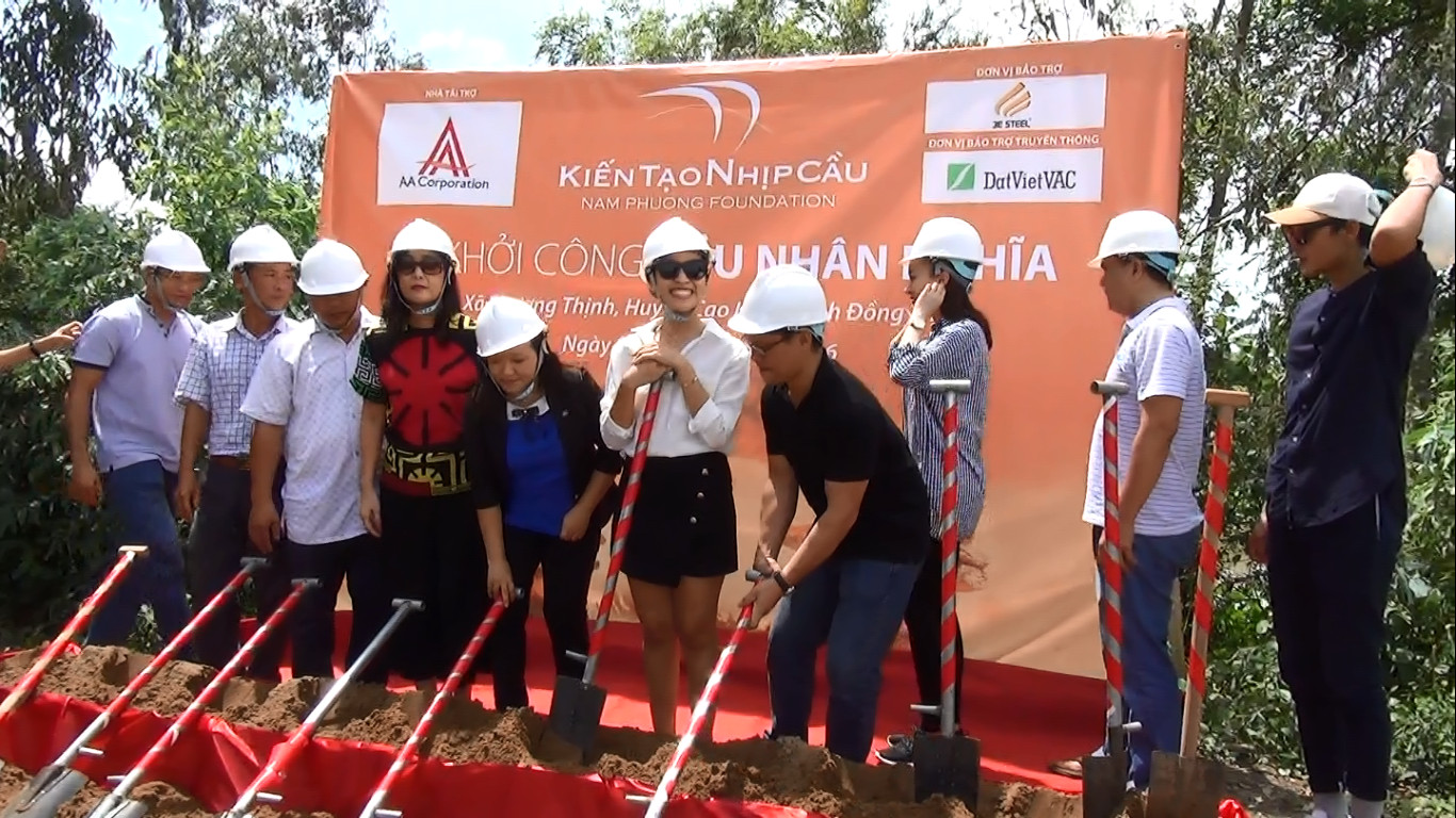 Khởi công xây cầu cho người dân nghèo Đồng Tháp