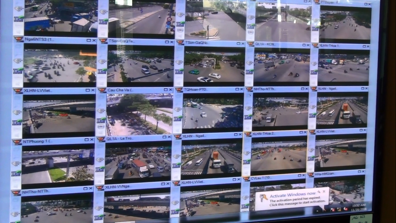 CSGT Công an TP HCM xử lý vi phạm bằng hình thức phạt nóng, phạt nguội