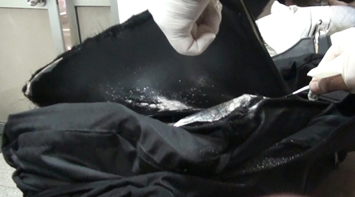 Bắt quả tang vận chuyển trái phép chất ma túy qua cửa khẩu sân bay quốc tế Tân Sơn Nhất 