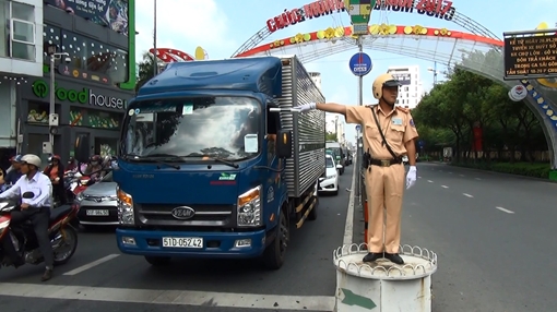 CSGT ra quân đảm bảo ATGT sau Tết Đinh Dậu