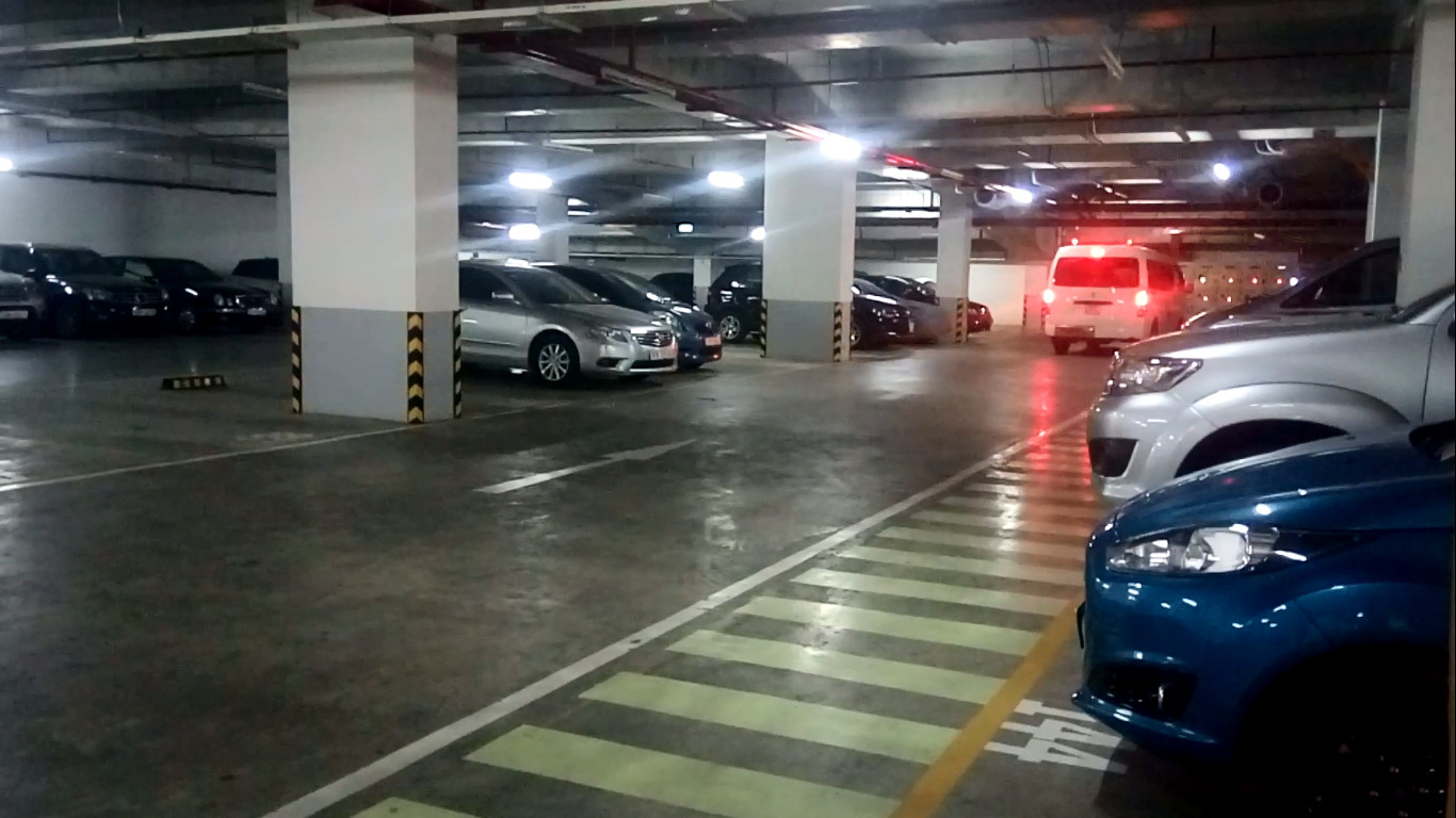 Nghi án nam thanh niên đâm chết bạn gái rồi tự tử trong chung cư