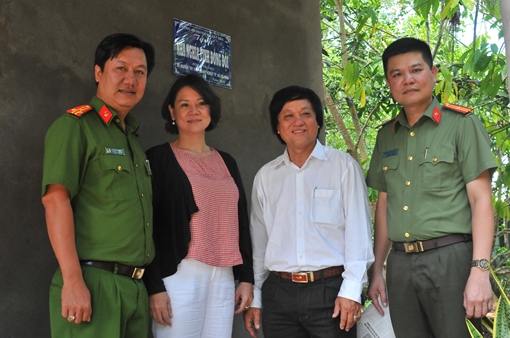 Nghĩa tình đồng đội với Công an xứ Dừa