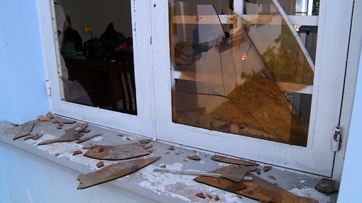 Nhóm côn đồ ngang nhiên xông vào nhà đập phá tài sản