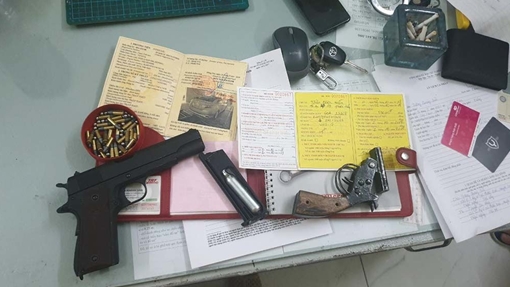 Mua súng, hẹn đối thủ mâu thuẫn trên mạng ra quán cà phê "giải quyết"