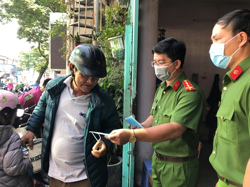 Người dân an tâm khi đến cơ quan Công an làm thủ tục hành chính