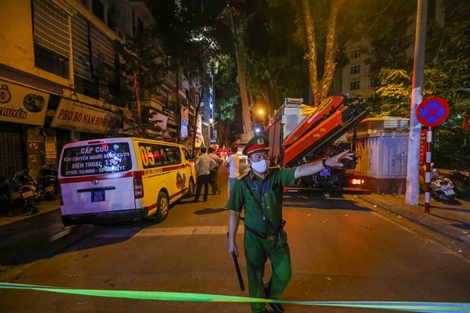 Hiện trường sập giàn giáo khiến nhiều người tử vong