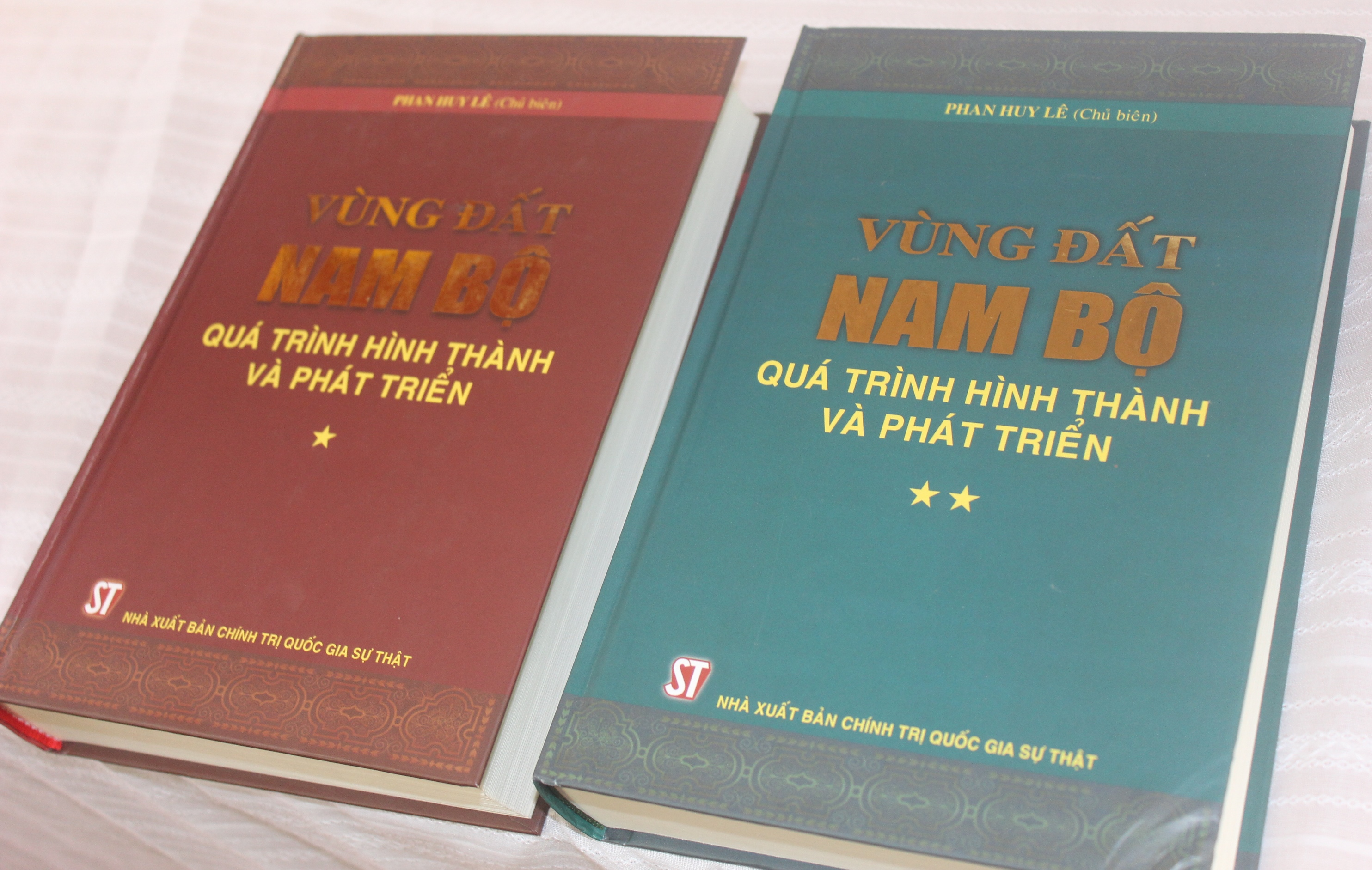 Trao giải thưởng Trần Văn Giàu cho công trình “Vùng đất Nam bộ - Quá trình hình thành và phát triển”
