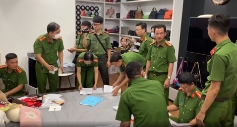 Vụ đại gia biệt thự dát vàng cho vay lãi nặng: Nữ đại gia Vũng Tàu bị bắt 