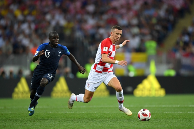 Bóng đá là trò chơi của những người đàn ông