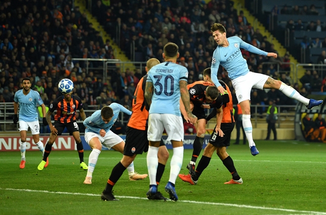 Derby Manchester và chuyện của những người chơi bóng 