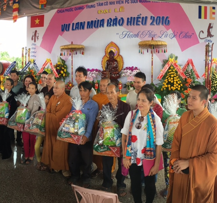 1.000 phật tử tham dự Đại lễ Vu lan tại Chùa Phước Quang